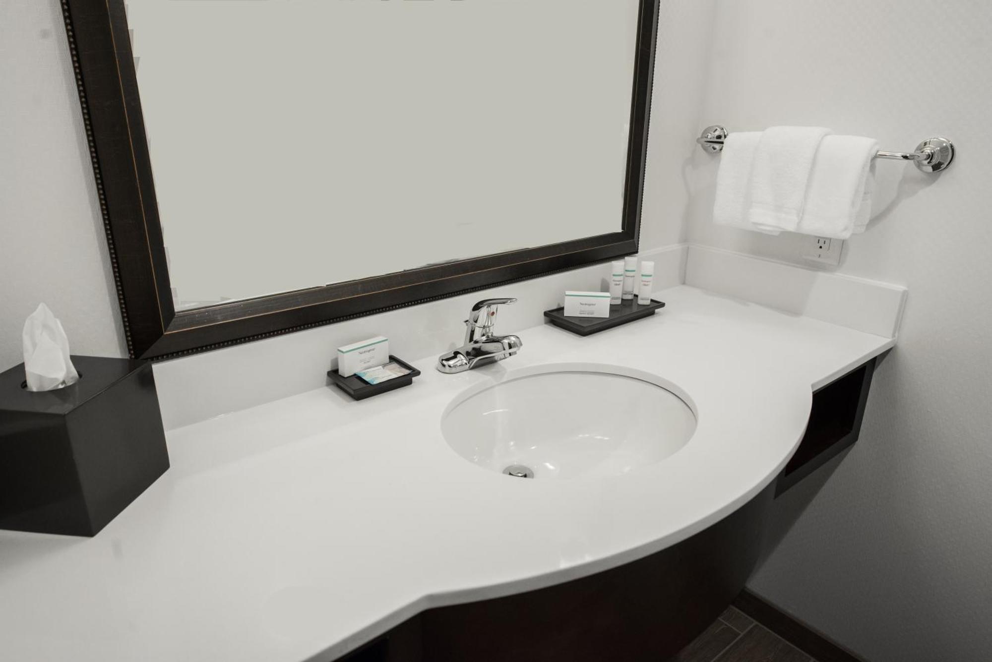 Hilton Garden Inn Indiana at IUP Bagian luar foto