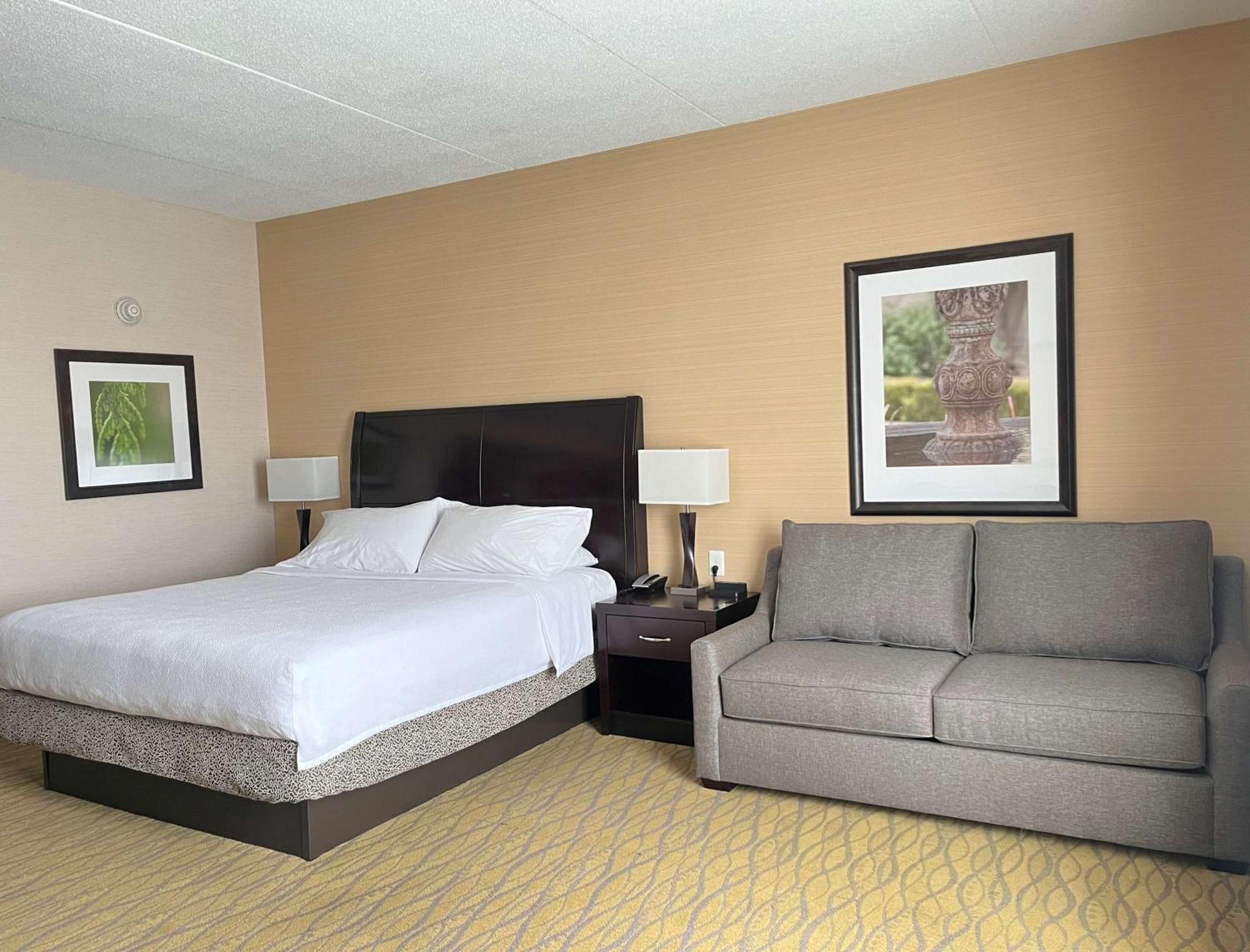 Hilton Garden Inn Indiana at IUP Bagian luar foto