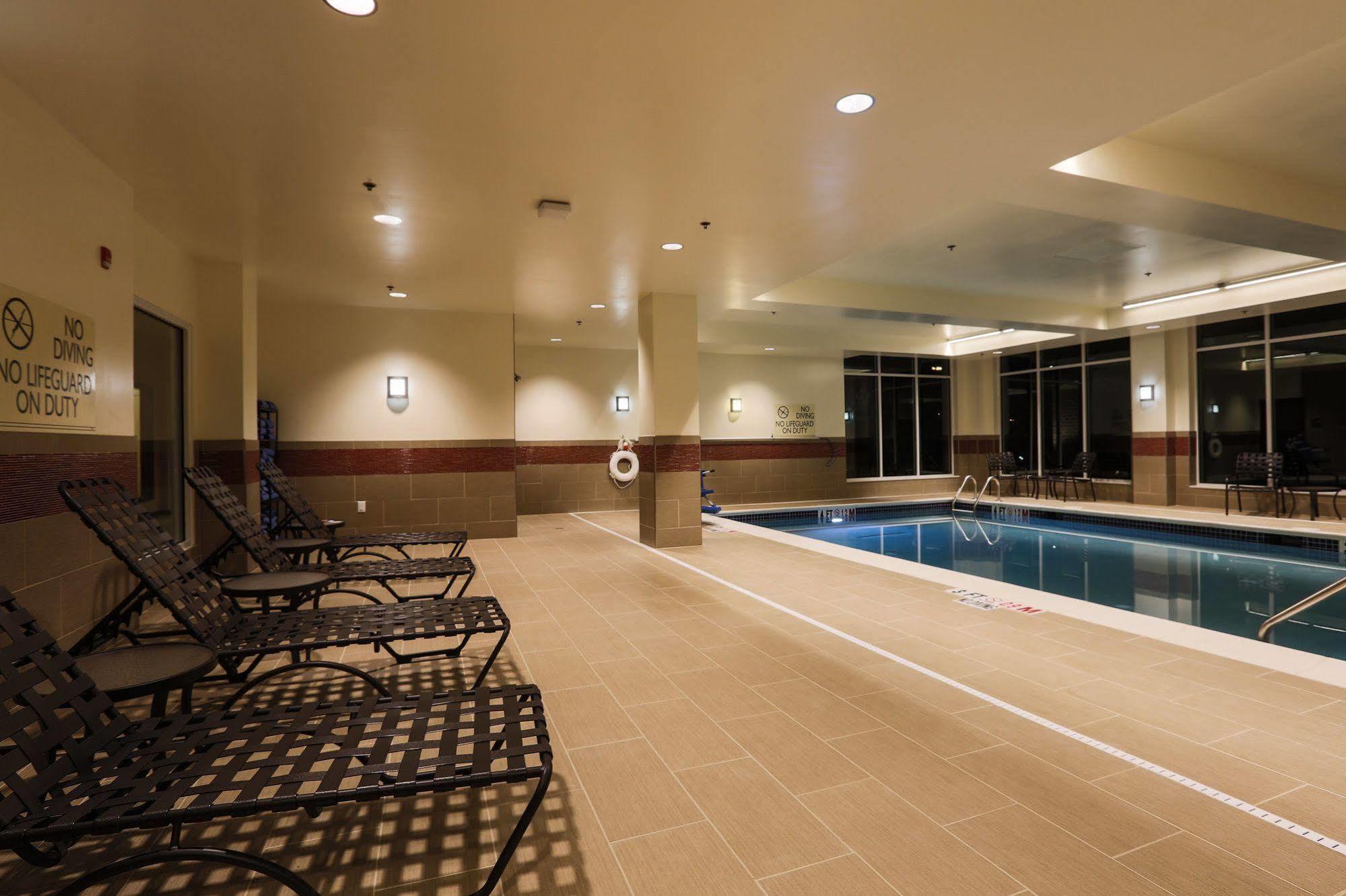 Hilton Garden Inn Indiana at IUP Bagian luar foto